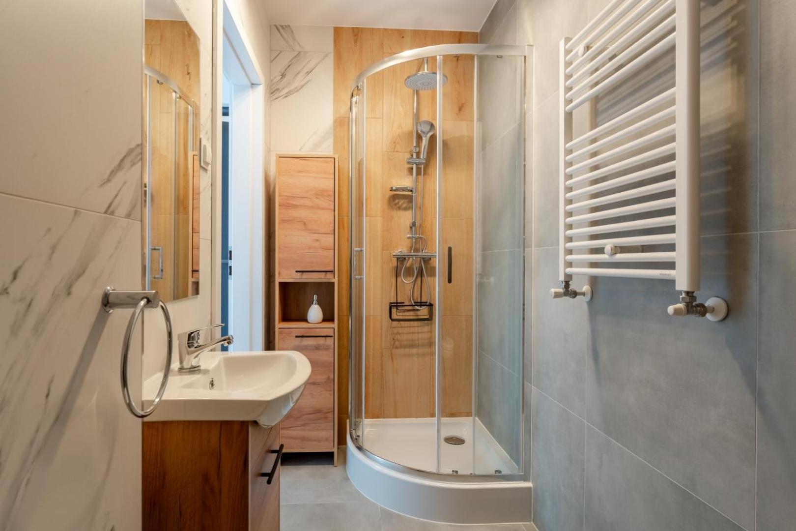 Apartamenty Ok'S - Blisko Centrum W Pelni Wyposazone - By Spaceapart Jelenia Góra Eksteriør billede